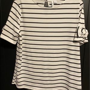 Elle Black & White Striped Blouse Size Large
